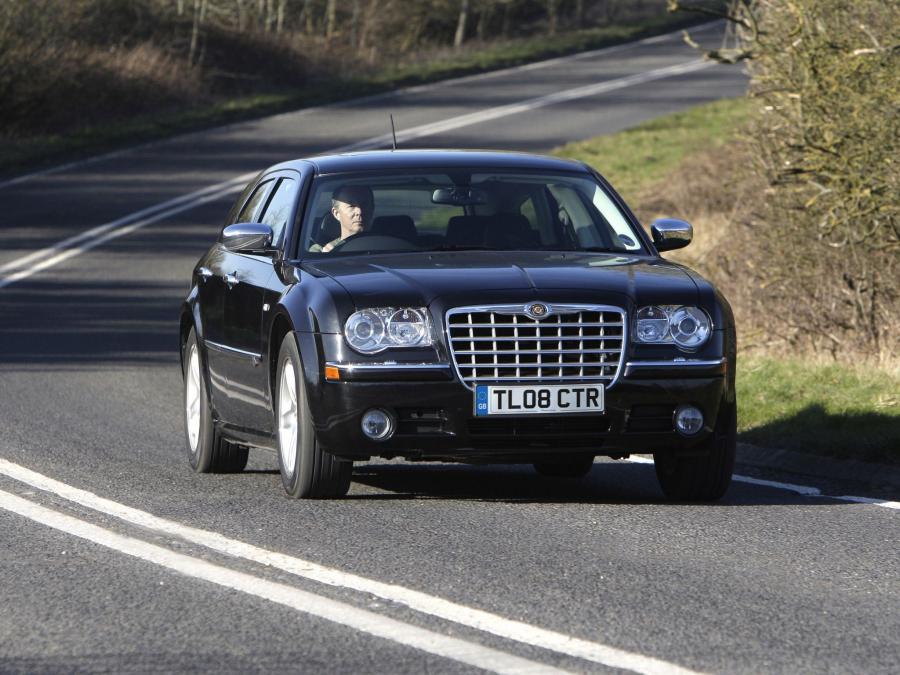  Chrysler 300C Touring 2006 года  (UK) (фото 18 из 30)